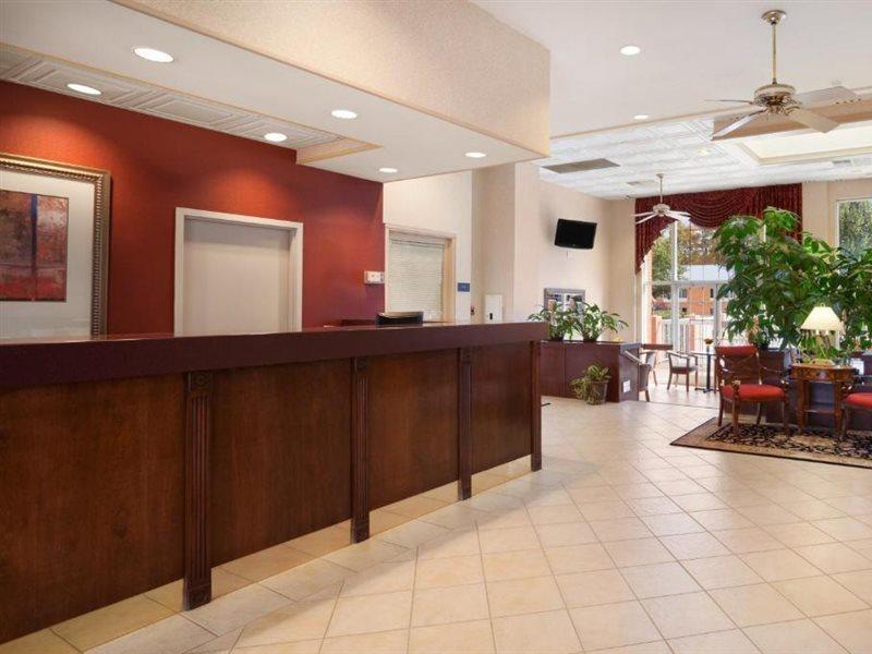 Baymont By Wyndham Warrenton Hotell Eksteriør bilde
