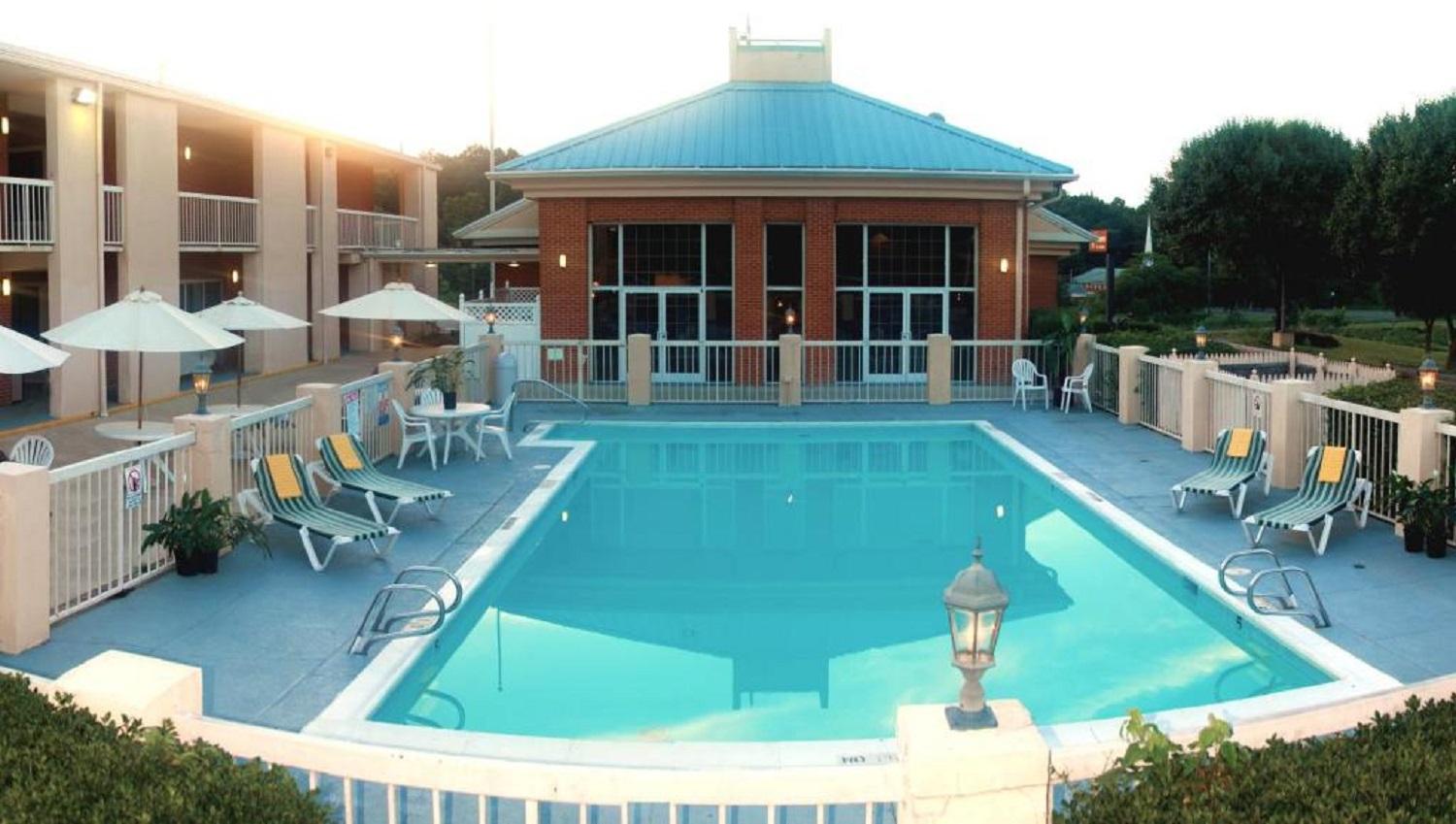 Baymont By Wyndham Warrenton Hotell Eksteriør bilde