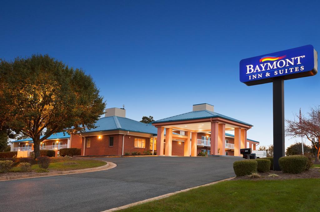 Baymont By Wyndham Warrenton Hotell Eksteriør bilde